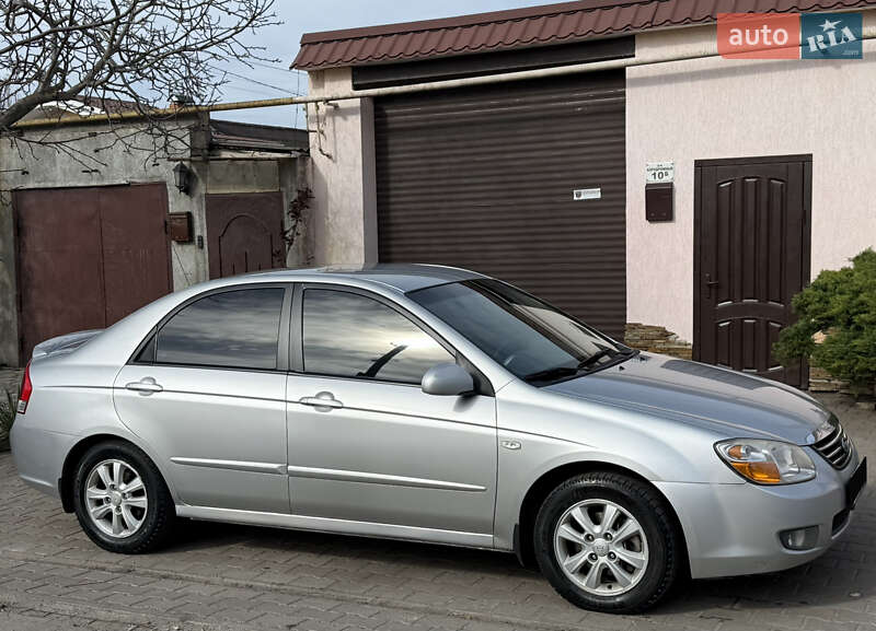 Седан Kia Cerato 2008 в 