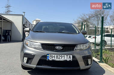 Купе Kia Cerato 2012 в 