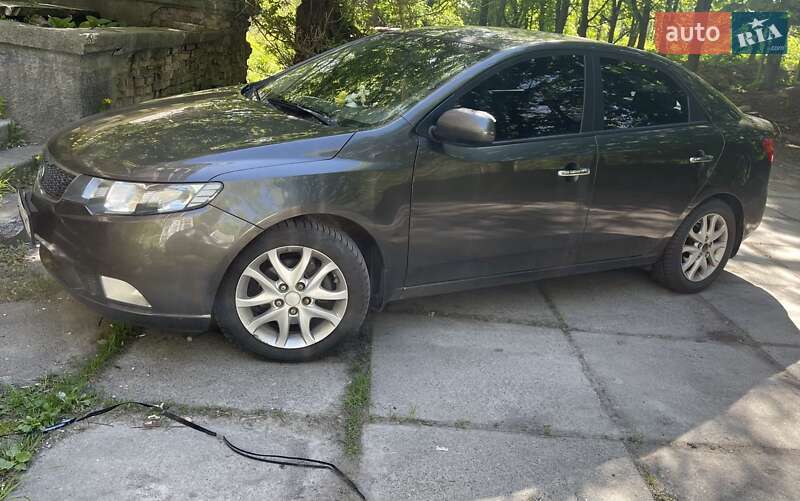 Седан Kia Cerato 2012 в Києві