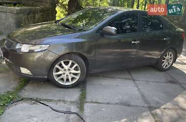 Седан Kia Cerato 2012 в 