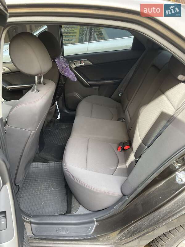 Седан Kia Cerato 2012 в Києві