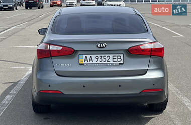 Седан Kia Cerato 2015 в 