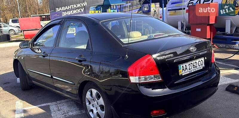 Седан Kia Cerato 2007 в Александровке