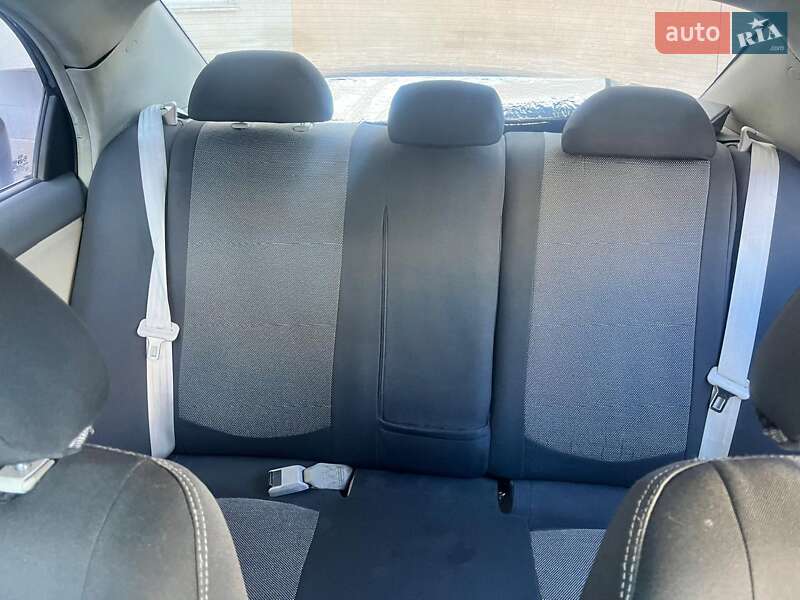 Седан Kia Cerato 2006 в Киеве