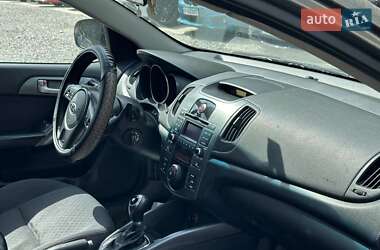 Седан Kia Cerato 2011 в 