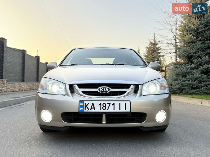 Седан Kia Cerato 2006 в 