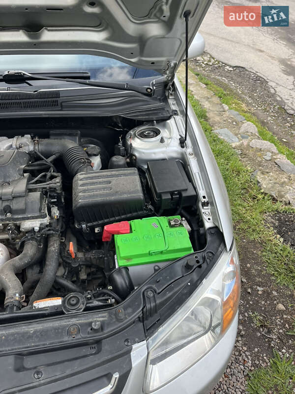 Седан Kia Cerato 2008 в Умани