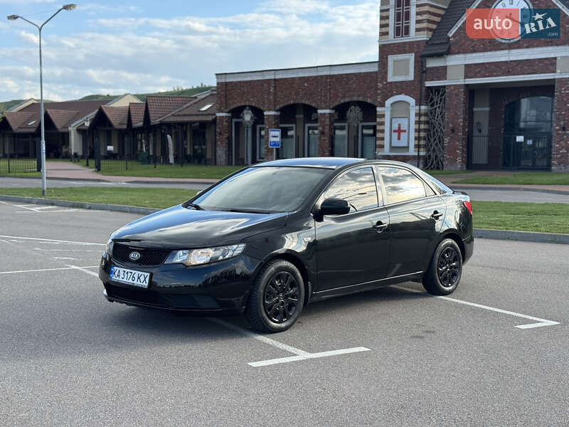 Седан Kia Cerato 2009 в Києві