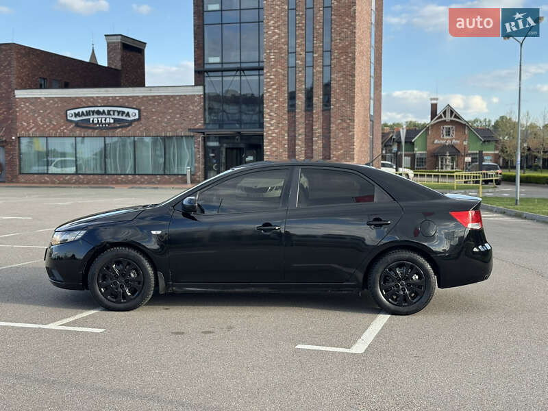 Седан Kia Cerato 2009 в Києві