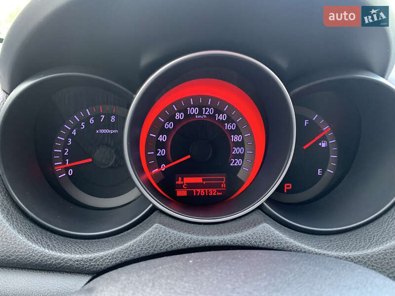 Седан Kia Cerato 2011 в Киеве фото 10 Седан Kia Cerato 2011 в Киеве