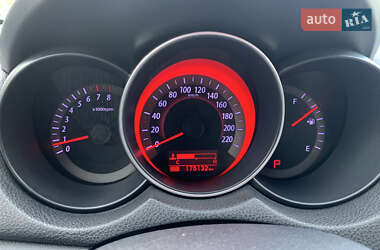 Седан Kia Cerato 2011 в 
