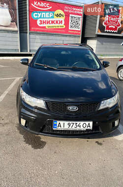 Купе Kia Cerato 2010 в 