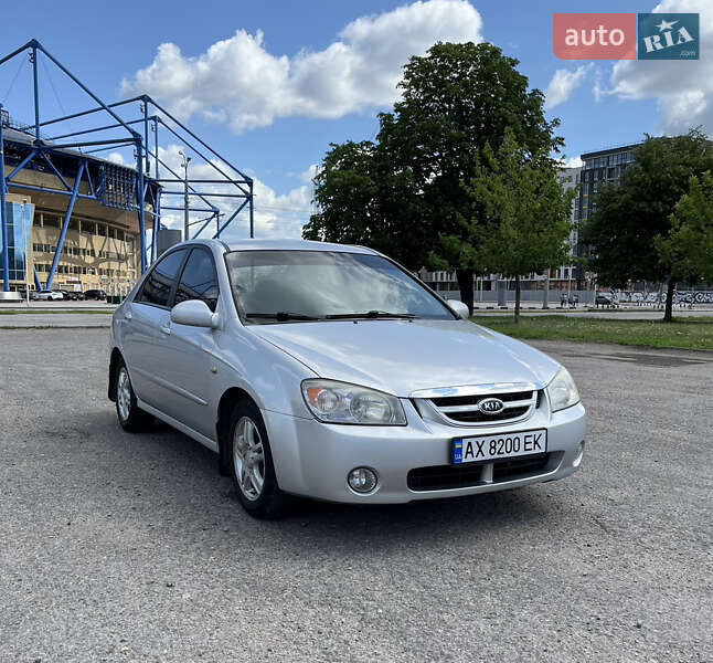 Седан Kia Cerato 2006 в Харькове