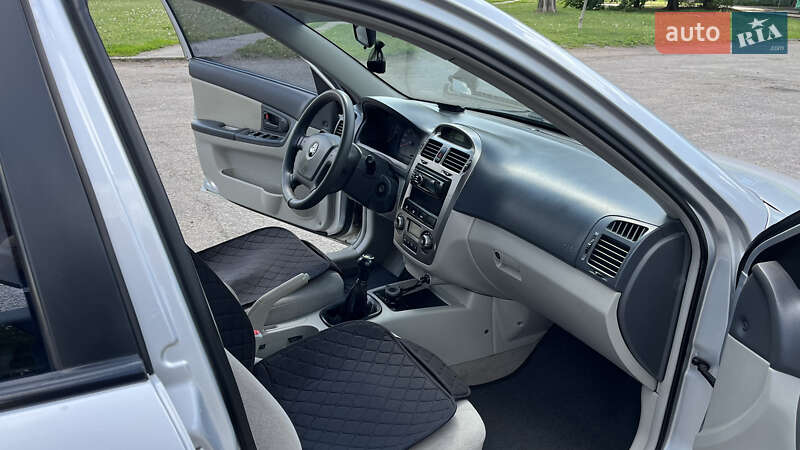 Седан Kia Cerato 2006 в Харькове