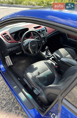 Купе Kia Cerato 2012 в 