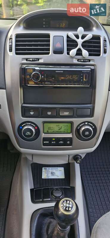 Седан Kia Cerato 2006 в Львові