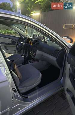 Седан Kia Cerato 2006 в 