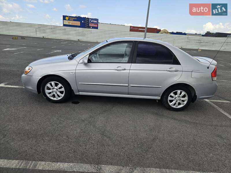 Седан Kia Cerato 2007 в Львове
