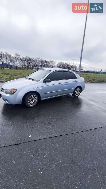 Седан Kia Cerato 2006 в Днепре