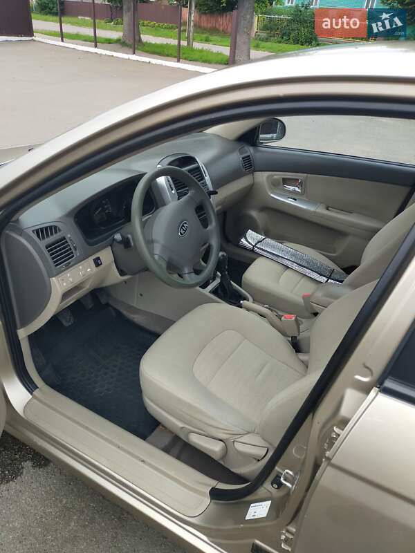 Седан Kia Cerato 2007 в Мене