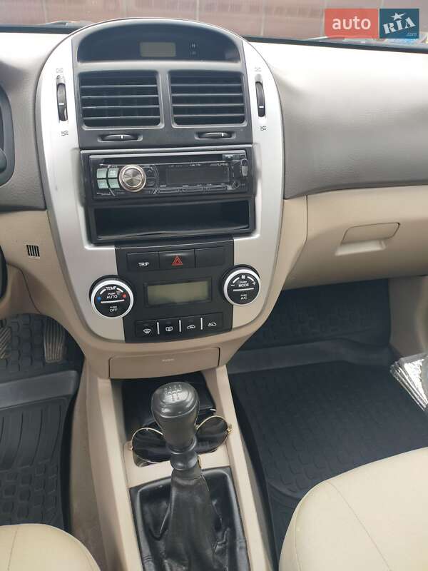 Седан Kia Cerato 2007 в Мене