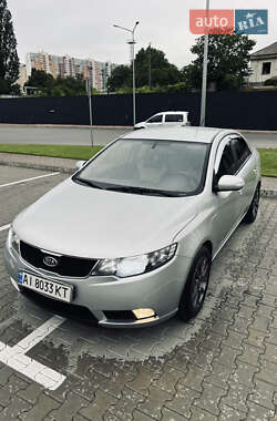 Седан Kia Cerato 2009 в Киеве