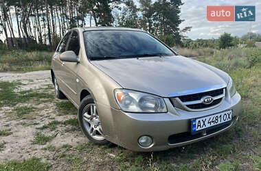 Седан Kia Cerato 2006 в Чугуеве