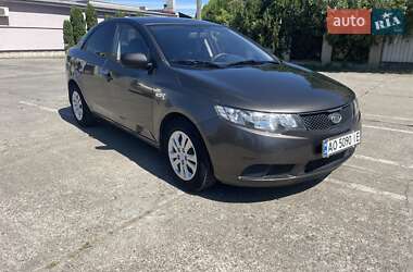 Седан Kia Cerato 2009 в Ужгороде