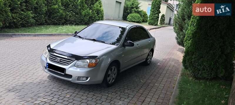 Седан Kia Cerato 2007 в Стрые
