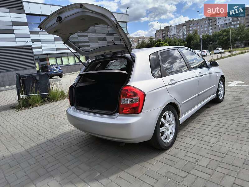 Хэтчбек Kia Cerato 2006 в Черкассах