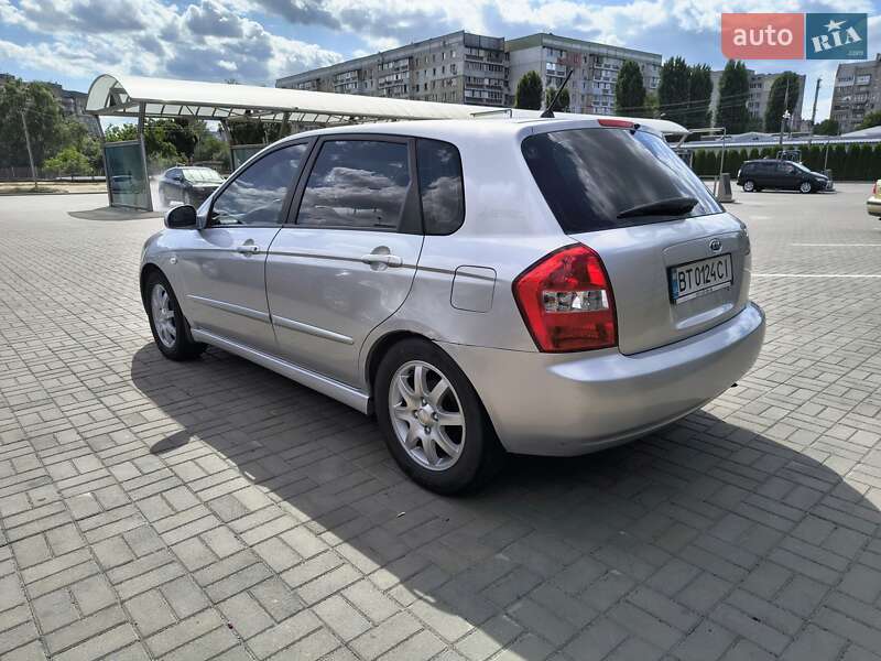 Хэтчбек Kia Cerato 2006 в Черкассах