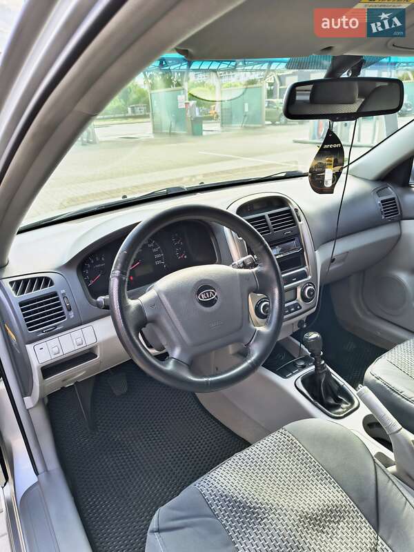 Хэтчбек Kia Cerato 2006 в Черкассах