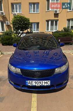 Седан Kia Cerato 2011 в Києві