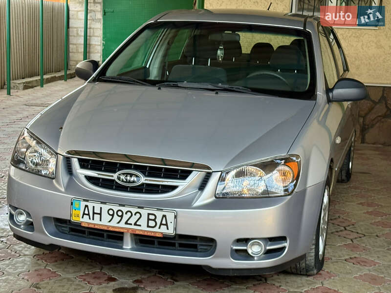 Хетчбек Kia Cerato 2006 в Краматорську