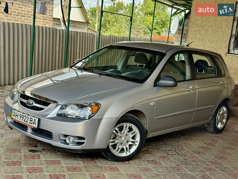 Хетчбек Kia Cerato 2006 в Краматорську