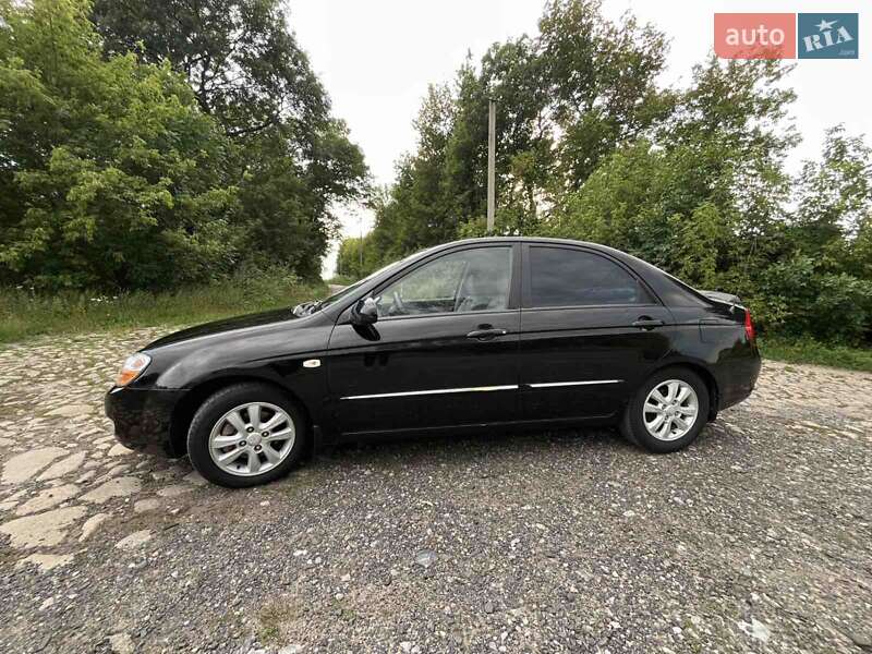 Седан Kia Cerato 2007 в Карловке