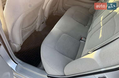 Седан Kia Cerato 2005 в 