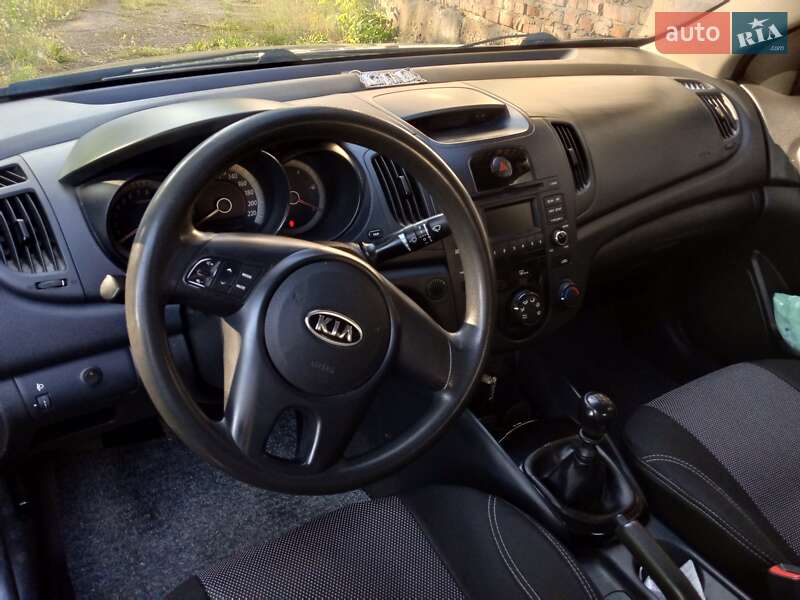 Седан Kia Cerato 2012 в Носівці
