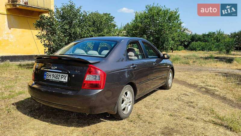 Седан Kia Cerato 2006 в Вознесенске