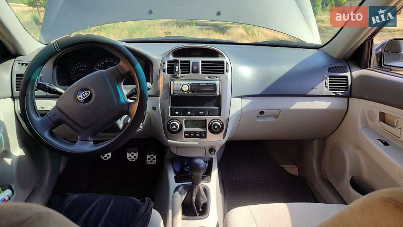 Седан Kia Cerato 2006 в Вознесенске