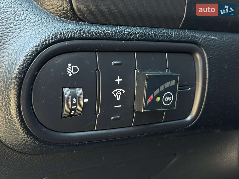 Седан Kia Cerato 2013 в Киеве