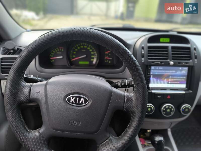 Седан Kia Cerato 2007 в Чернівцях