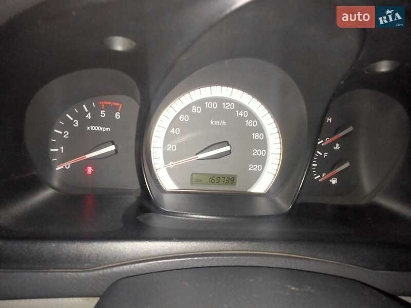 Седан Kia Cerato 2007 в Марганці