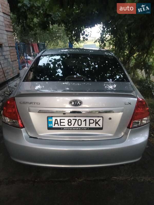 Седан Kia Cerato 2007 в Марганці