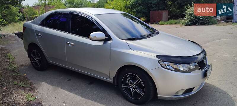 Седан Kia Cerato 2009 в Звенигородке