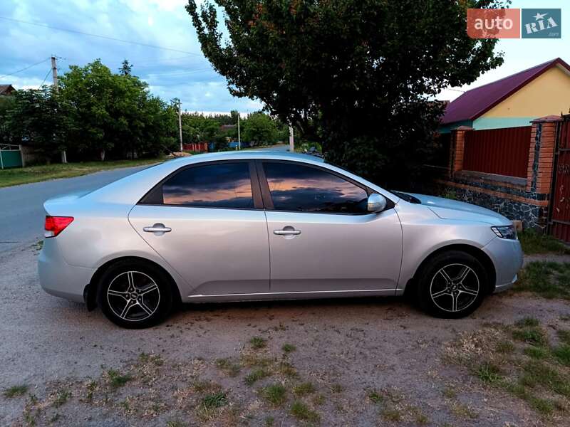 Седан Kia Cerato 2009 в Звенигородке
