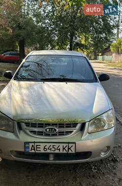 Седан Kia Cerato 2006 в Кривом Роге