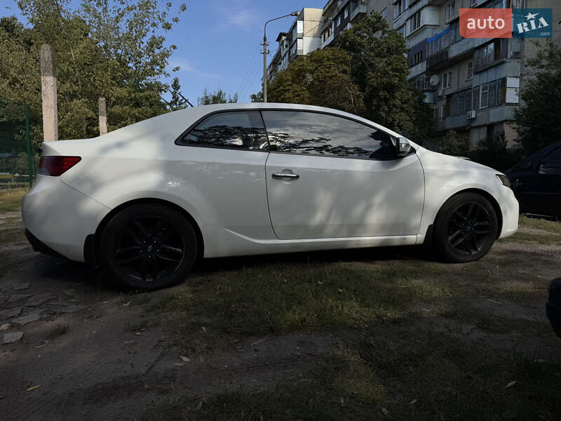 Купе Kia Cerato 2010 в Києві