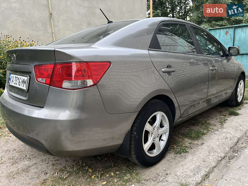 Седан Kia Cerato 2011 в Чернигове фото 6 Седан Kia Cerato 2011 в Чернигове