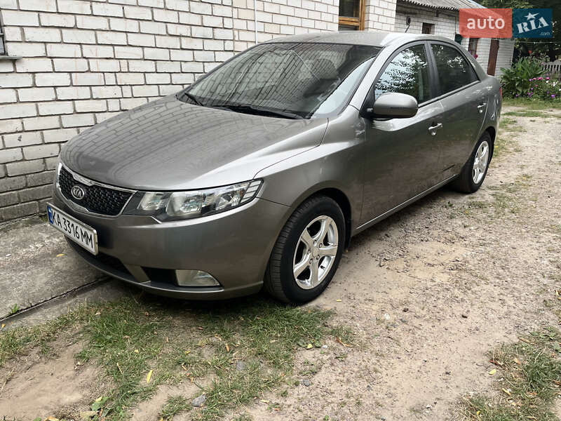 Седан Kia Cerato 2011 в Чернигове фото 7 Седан Kia Cerato 2011 в Чернигове